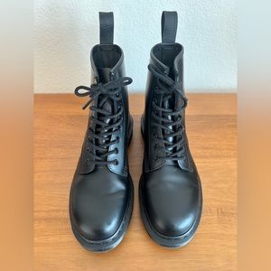 Doc Martens 1460 Mono Smooth Leather Black Lace Up Boots Size 9